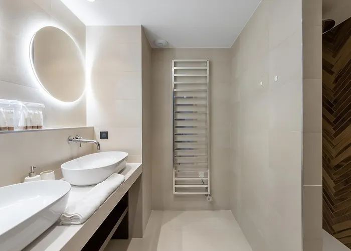 Daire Neuf 8 Pers, Sauna, Cheminee, Parking - Fr-1-562-63 Courchevel